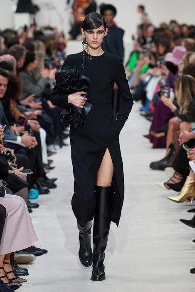Look 30